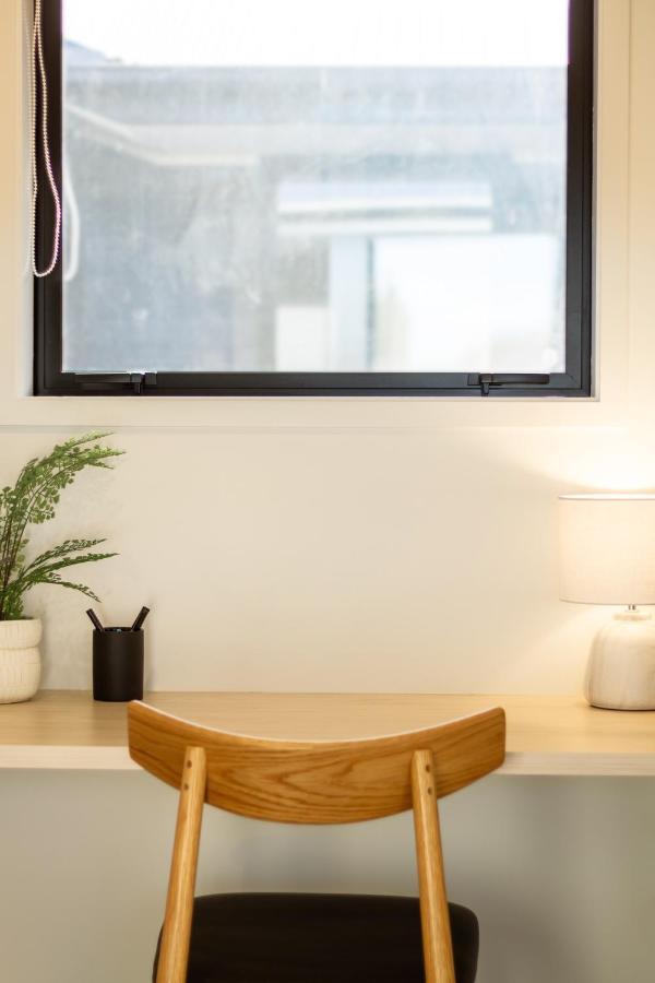 1 Bedroom 1 Bath, Executive Escape, Northlands Mall Christchurch Exteriör bild
